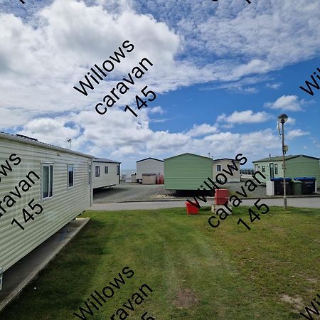 Willows Caravan 145 Llanddwywe Dış mekan fotoğraf