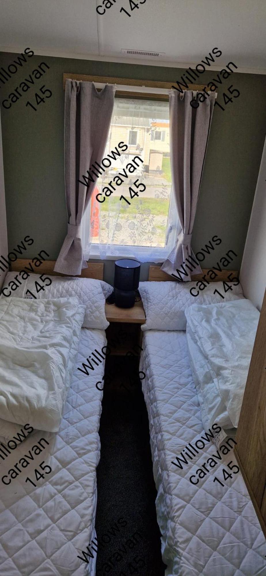 Willows Caravan 145 Llanddwywe Dış mekan fotoğraf